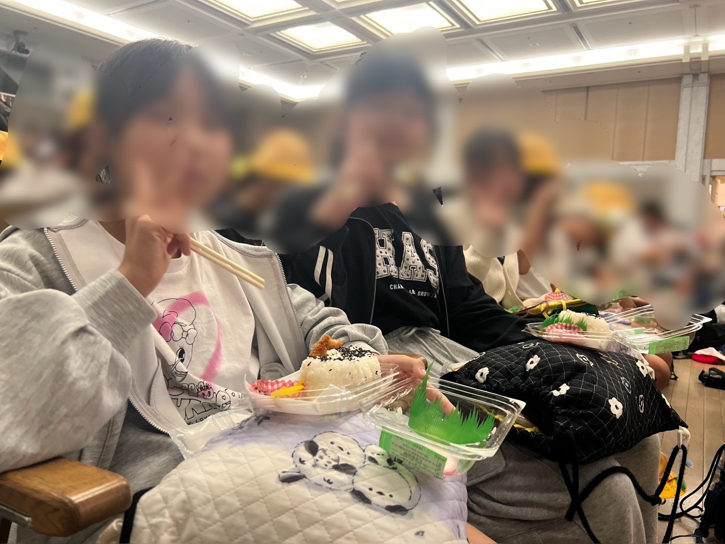 お昼ご飯、いただきまーす
