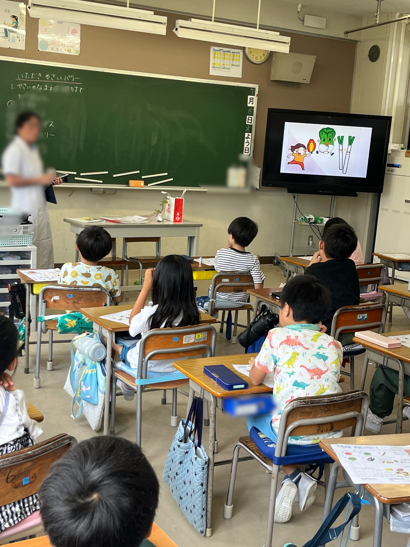 栄養教諭による野菜パワーの勉強