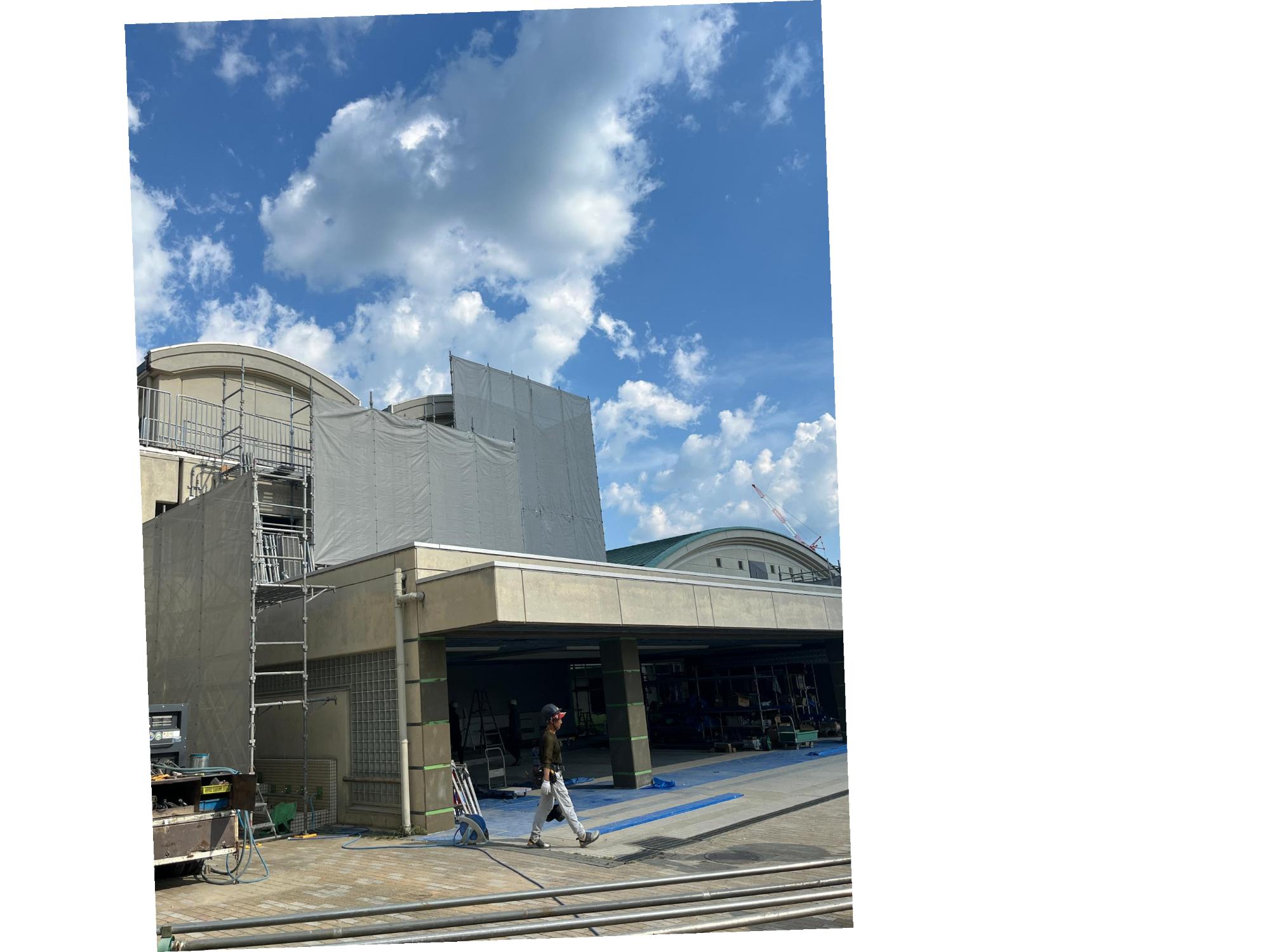 校舎が覆われました