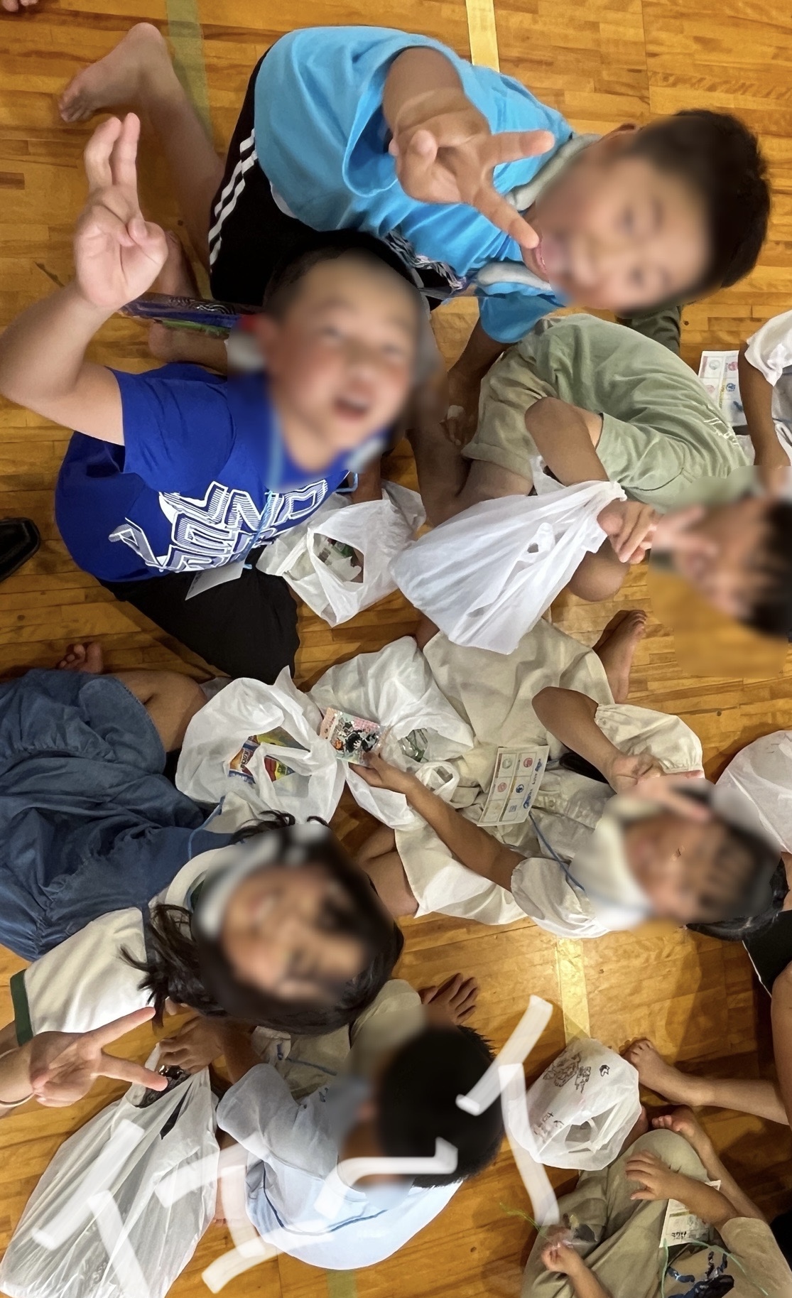 上みて、ポーズ