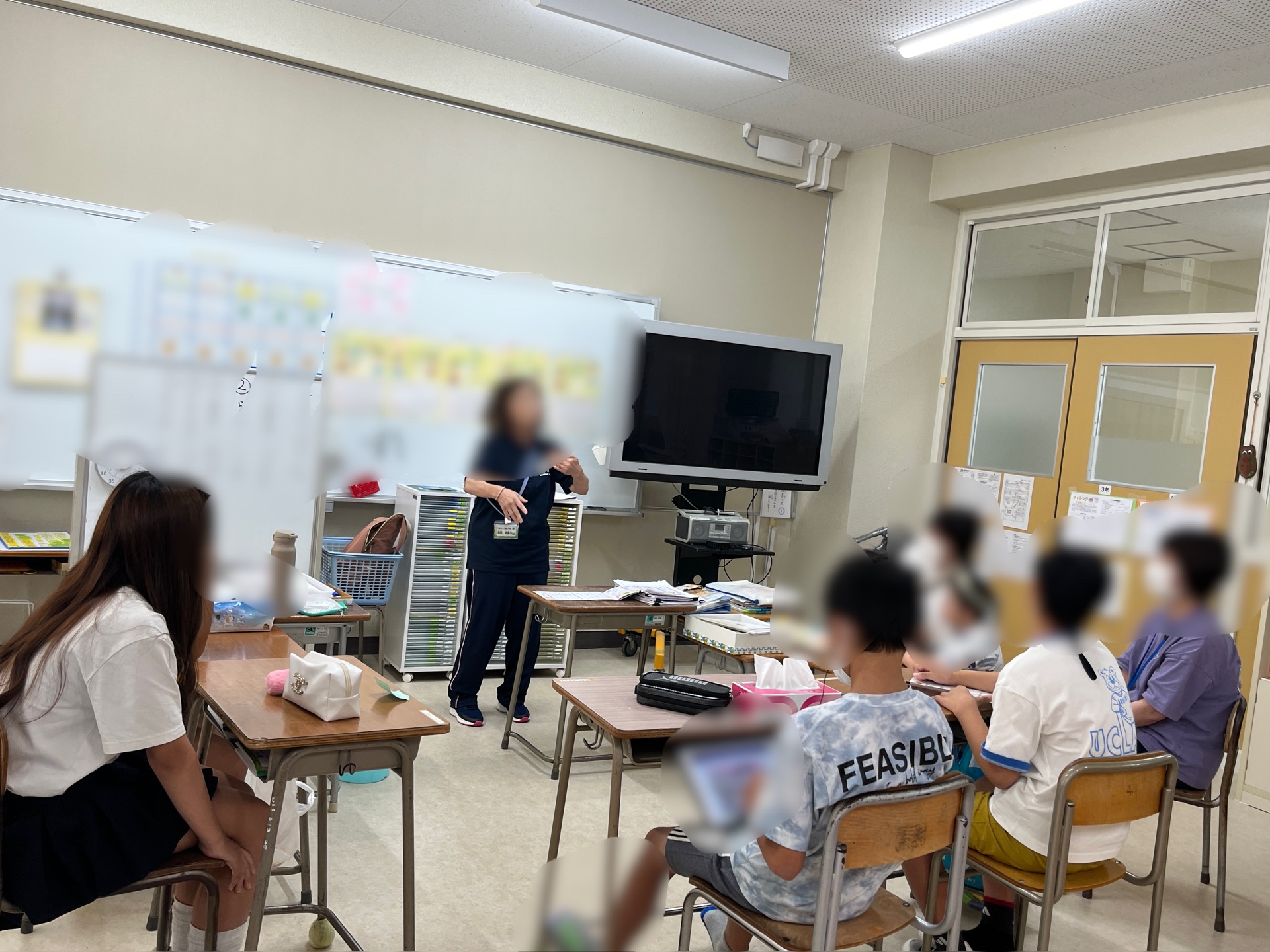 もちろん、先生も話します