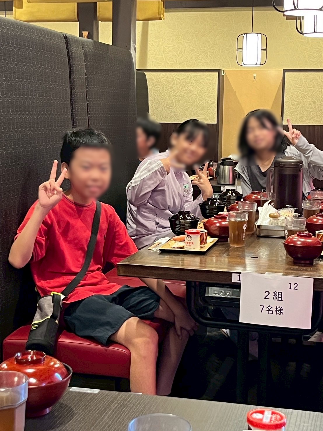 ホテルでの晩御飯です、はやく、たべたいです