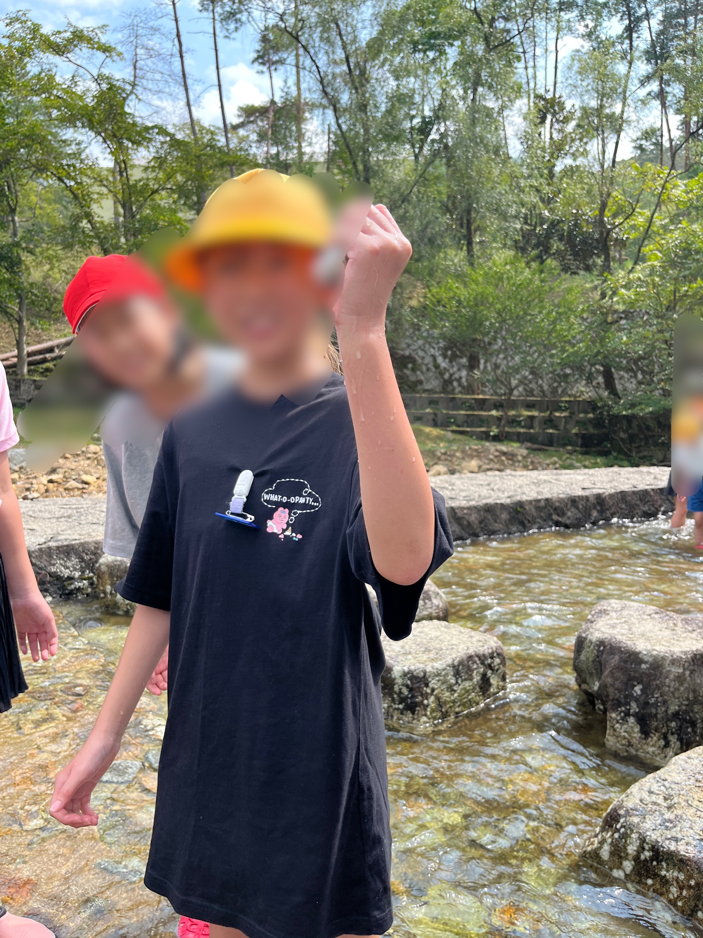 つかまえると、ガッツポーズ