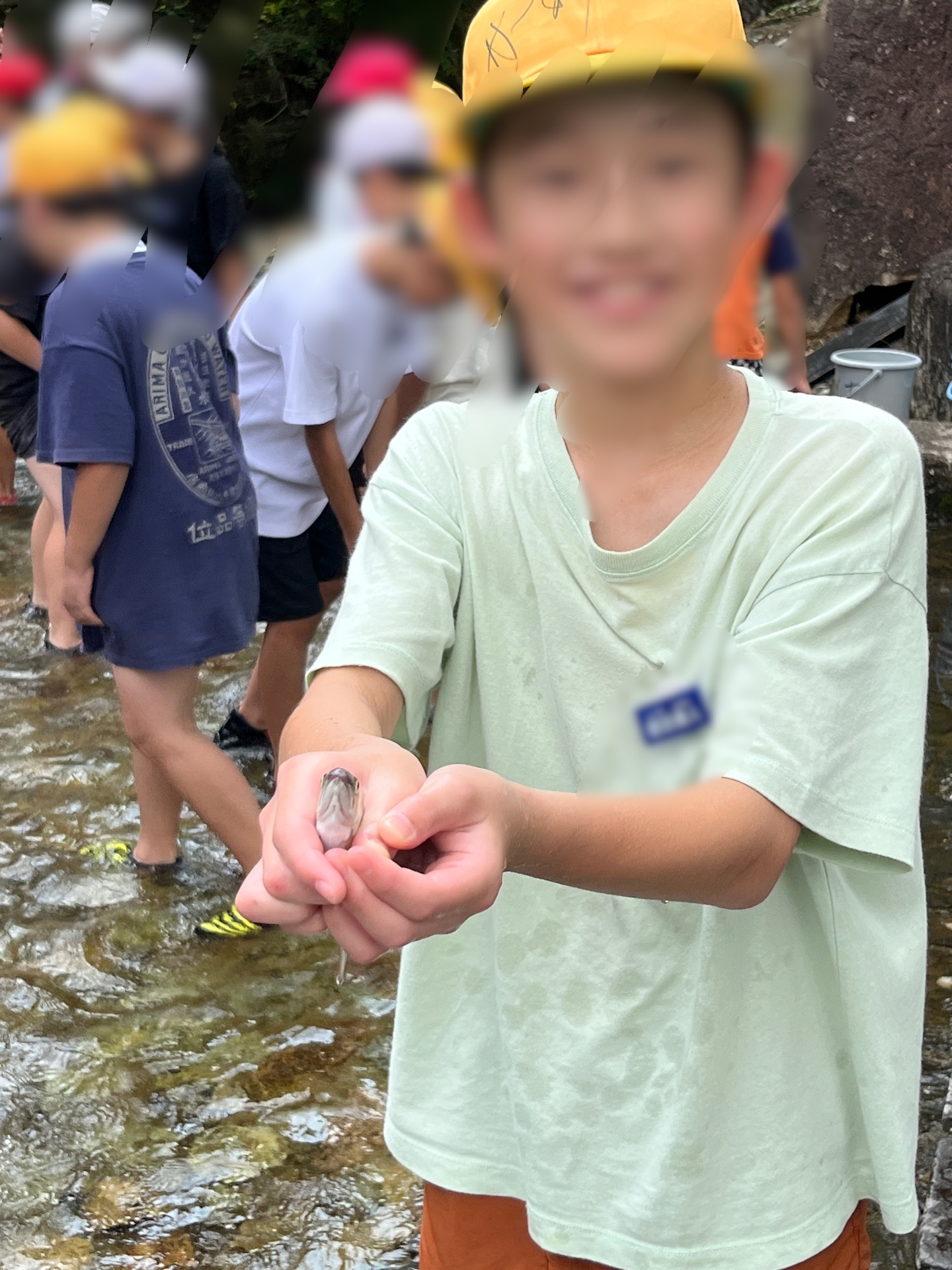 にっこり、にこにこ、あまごは、びっくりでしょうね