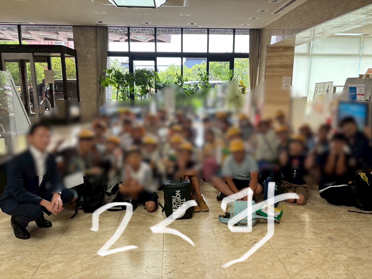 県庁では、知事とも出会えました