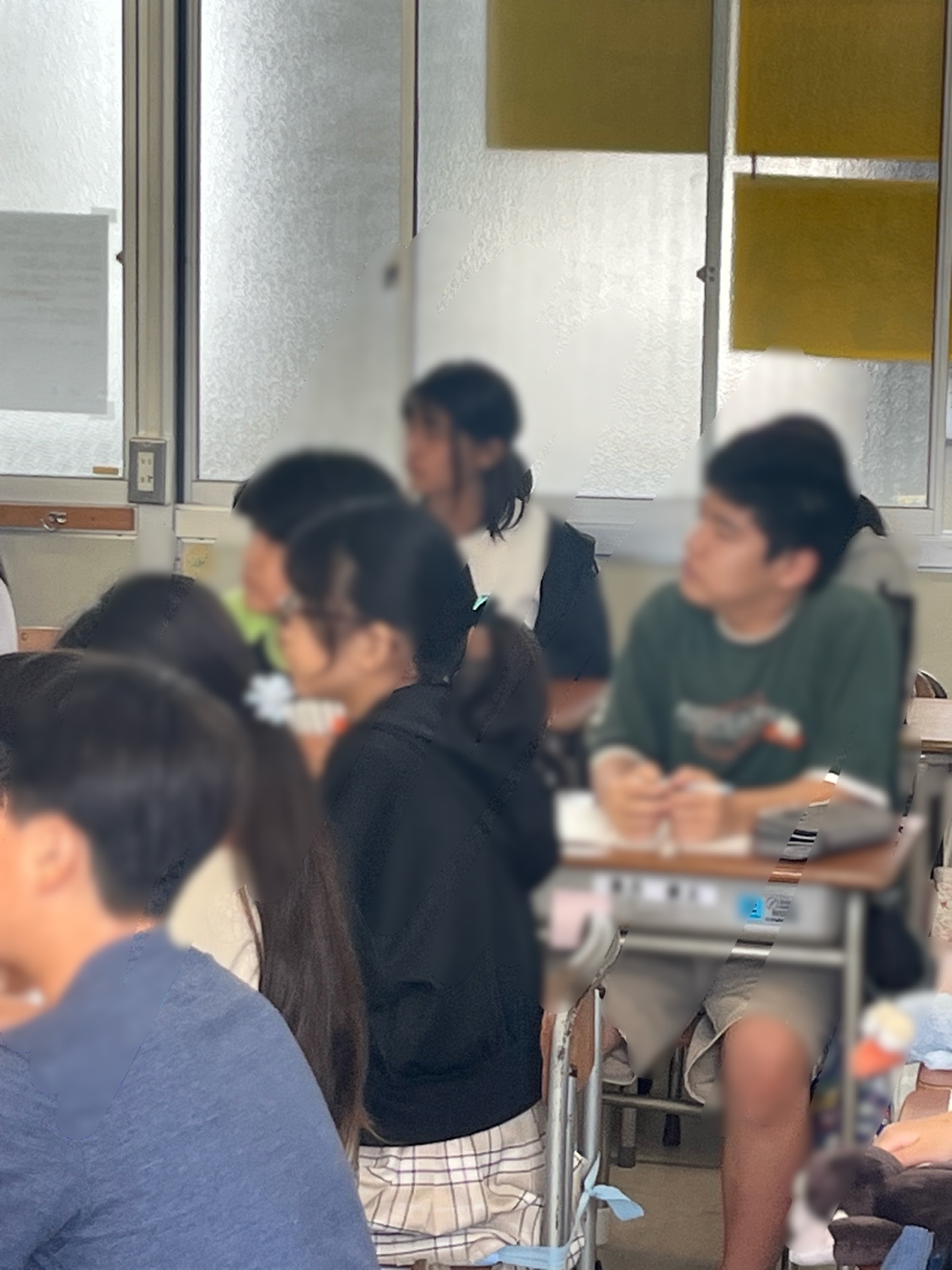 大事なことだから食い入るように聞いています